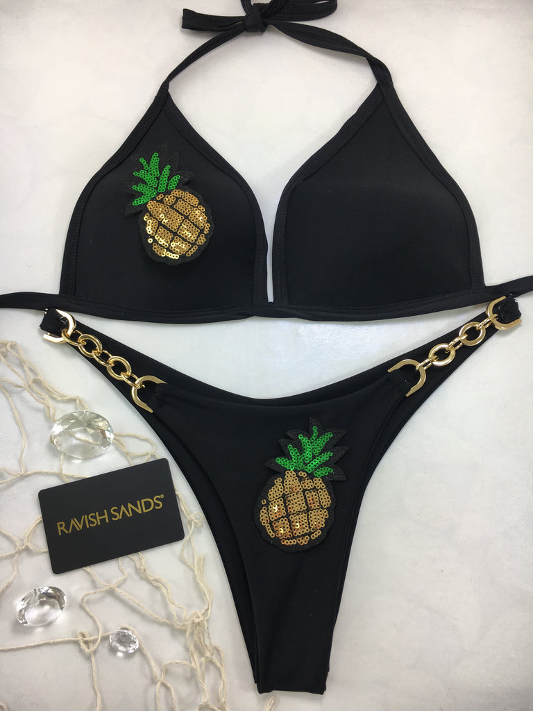 Custom Pineapple Chic Bae, Black Molded Cup w/gold chain accessory